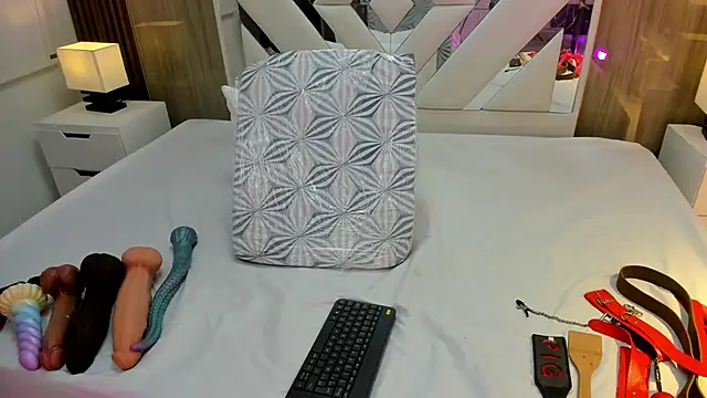 VanessaHard as online show from June 2026 07:42:01 PM