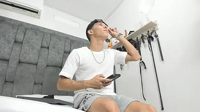 ZafiroAndFlynn online show from November 2025 09:41:02 PM