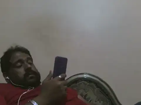 Snapshot of elpoop7305 chatting on October 2025 12:18:01 AM elpoop7305 online show from October 2025 12:18:01 AM