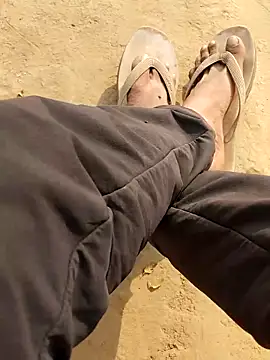 INTERNATIONAL0001 online show from November 2025 04:01:02 AM