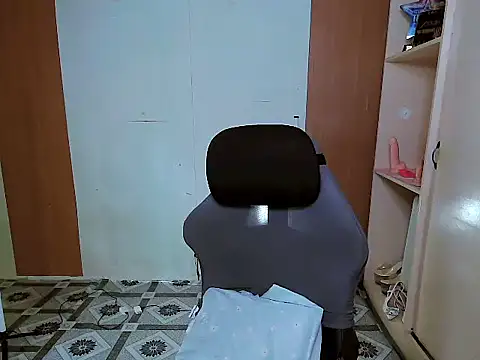 YourNikkieXxx online show from March 2026 10:54:01 PM