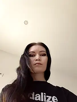 DragonFoxie online show from October 2025 08:40:01 AM