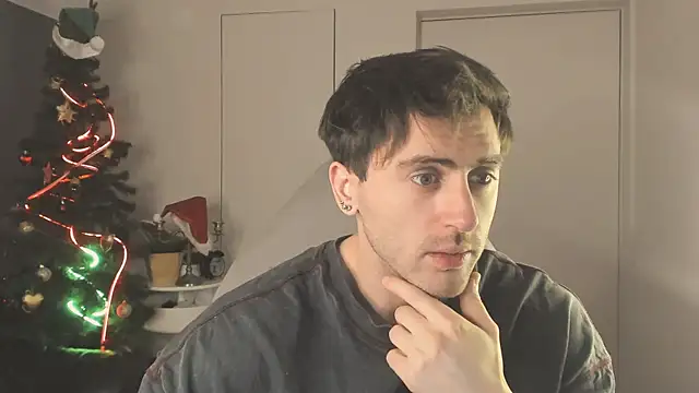 Oscar Miller  online show from December 2025 09:22:02 PM