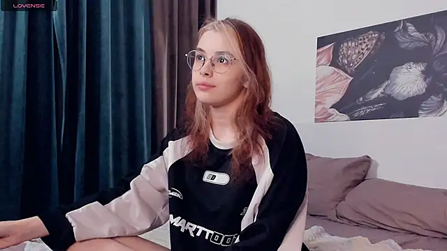 VedaSchulz online show from October 2025 06:50:01 PM