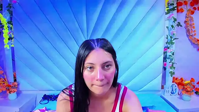  Luna Bennett online show from November 2025 12:38:01 PM