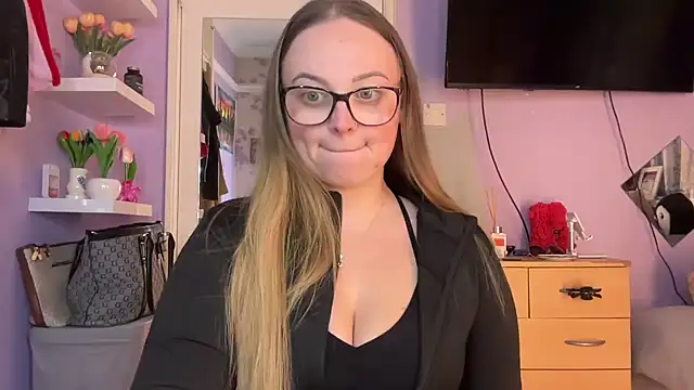 SexySashaxox online show from June 2026 08:21:02 PM
