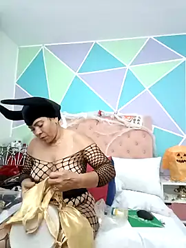 Morenaza6420 online show from October 2025 07:04:02 PM