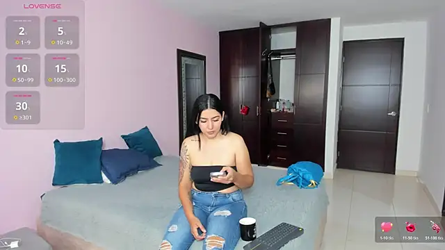 marianaandvalen online show from December 2025 11:30:02 AM