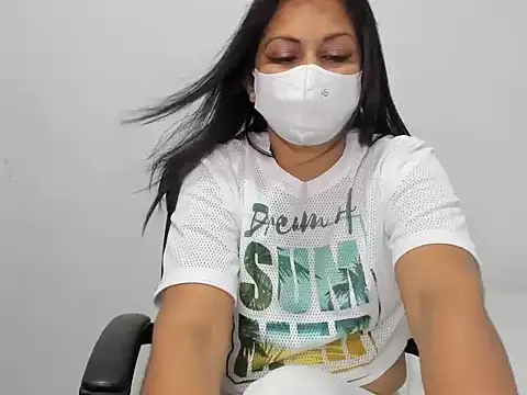 Crazy Cat1995 online show from October 2025 05:33:02 PM