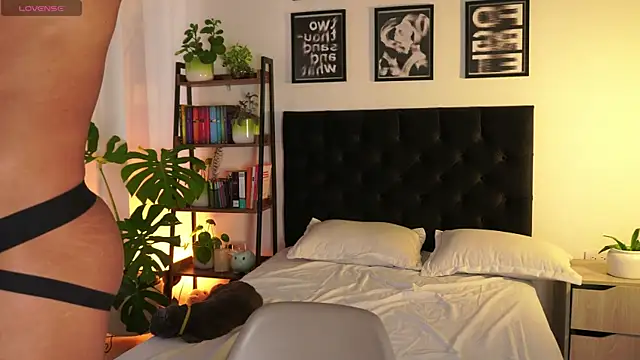 Snapshot of ErosWild_ chatting on September 2025 08:20:02 PM ErosWild online show from September 2025 08:20:02 PM