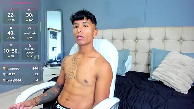 Frank98  online show from October 2025 06:51:01 PM