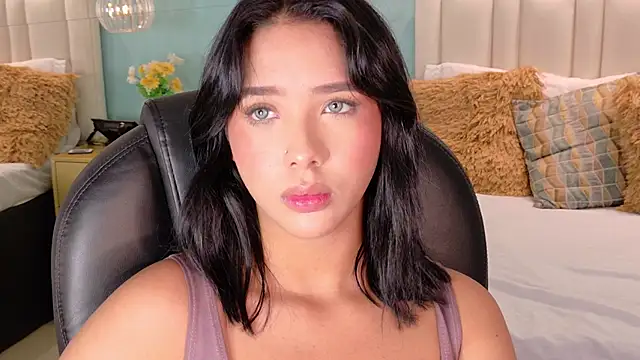 HilaryQueen online show from January 2026 02:32:01 PM