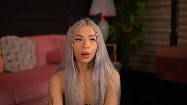 NickyBenz online show from October 2025 06:53:02 PM