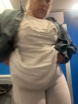 Snapshot of toomuchofafreak chatting on February 2026 07:34:02 AM toomuchofafreak online show from February 2026 07:34:02 AM