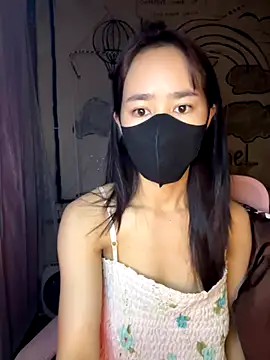 TiNa 04 online show from November 2025 11:21:02 PM