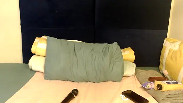 Sexy-Momo online show from October 2025 09:15:02 PM