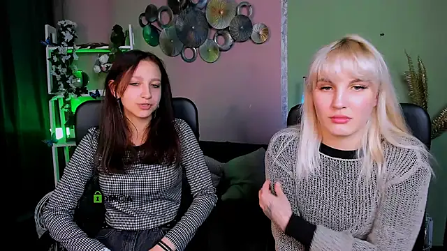 Snapshot of marta_smith chatting on November 2025 08:19:02 PM marta smith online show from November 2025 08:19:02 PM