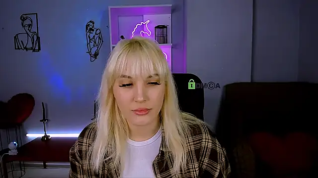 Snapshot of marta_smith chatting on December 2025 08:03:01 PM marta smith online show from December 2025 08:03:01 PM