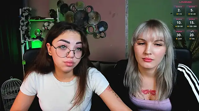 Snapshot of marta_smith chatting on December 2025 06:54:02 AM marta smith online show from December 2025 06:54:02 AM