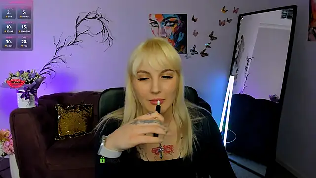 Snapshot of marta_smith chatting on January 2026 10:53:01 AM marta smith online show from January 2026 10:53:01 AM