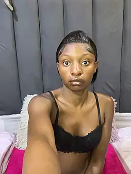 LonelyQueenxx25 online show from July 2026 11:00:01 PM