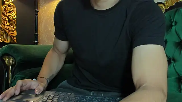 Snapshot of AlessandroKiing chatting on July 2026 10:25:02 PM AlessandroKiing online show from July 2026 10:25:02 PM