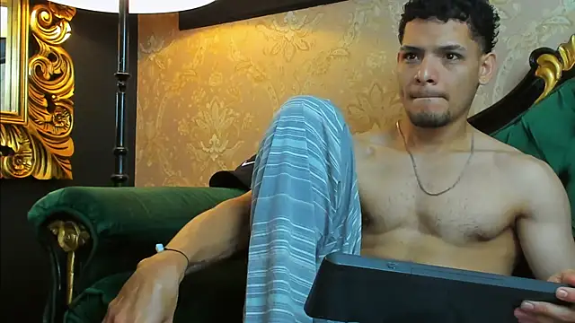 Snapshot of AlessandroKiing chatting on July 2026 02:16:01 AM AlessandroKiing online show from July 2026 02:16:01 AM