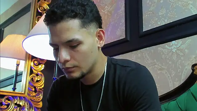 Snapshot of AlessandroKiing chatting on July 2026 09:23:02 PM AlessandroKiing online show from July 2026 09:23:02 PM