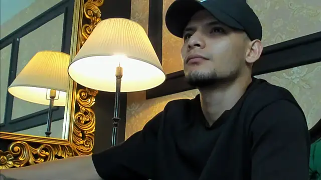 Snapshot of AlessandroKiing chatting on July 2026 11:03:01 PM AlessandroKiing online show from July 2026 11:03:01 PM