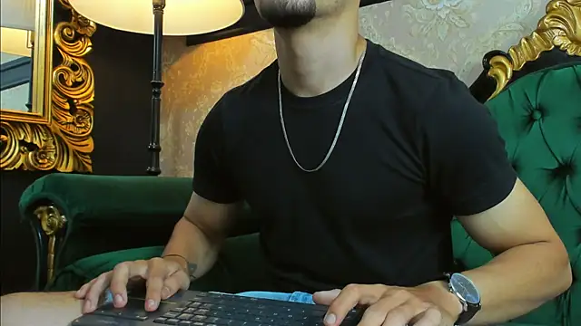 Snapshot of AlessandroKiing chatting on August 2026 10:08:02 PM AlessandroKiing online show from August 2026 10:08:02 PM