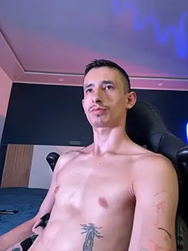 Damartinez27 online show from September 2025 06:43:02 PM