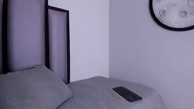 Lucy-23 online show from October 2025 04:35:02 AM