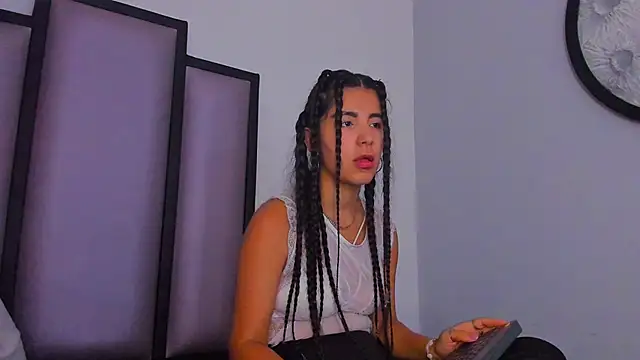 Snapshot of Lucy-23 chatting on December 2025 05:25:01 AM Lucy-23 online show from December 2025 05:25:01 AM