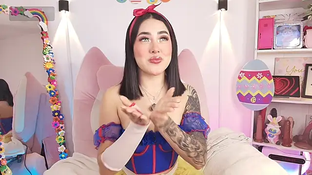 justonecute online show from April 2026 01:25:01 AM