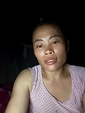 CoMay003 online show from October 2025 11:44:01 AM