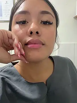 Snapshot of Mariaotalvaro chatting on September 2025 10:58:02 PM Mariaotalvaro online show from September 2025 10:58:02 PM