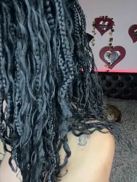 Babylulu b online show from November 2025 03:36:01 PM