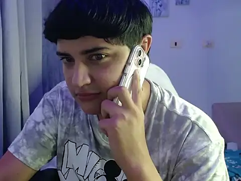 yesitwink  online show from April 2026 02:50:01 AM