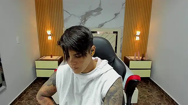 KAROLLJONES1 online show from November 2025 07:08:02 PM