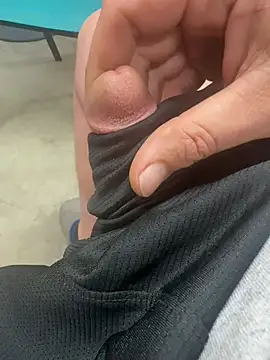 jamesliddick38 online show from April 2026 02:47:01 AM