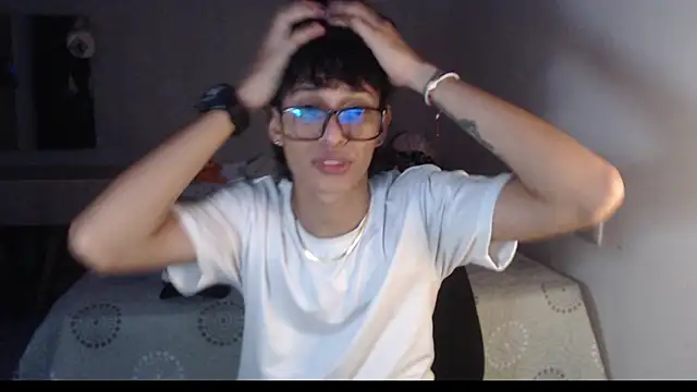 Snapshot of sung_yol chatting on September 2025 06:26:02 AM sung yol online show from September 2025 06:26:02 AM