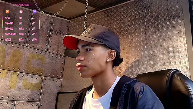 AlanCutee online show from September 2025 11:42:01 AM