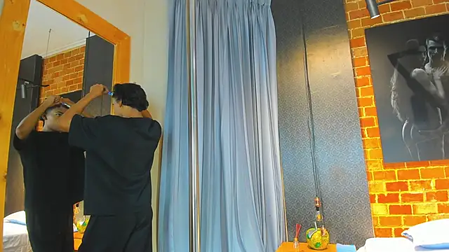 AlanCutee online show from November 2025 11:36:02 AM