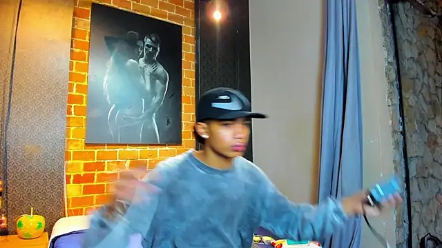 AlanCutee online show from February 2026 12:43:02 PM