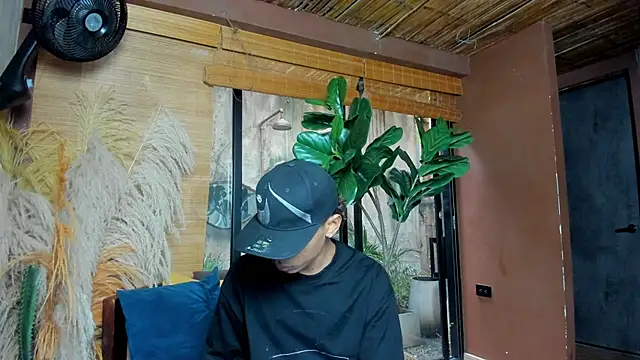 AlanCutee online show from February 2026 12:34:02 PM