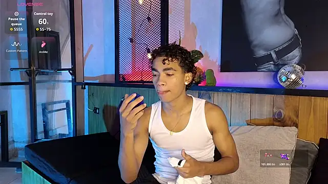 AlanCutee online show from March 2026 03:51:01 PM