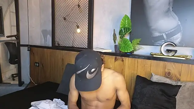 AlanCutee online show from April 2026 11:47:01 AM