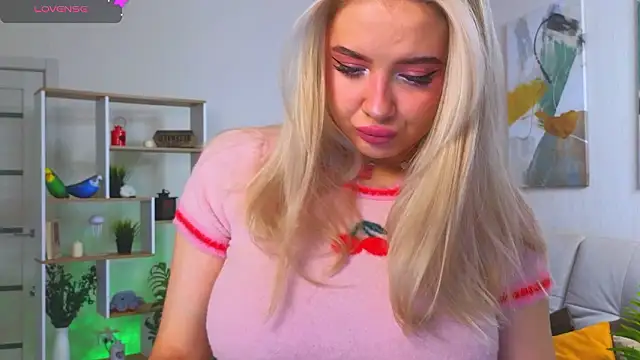 EsyaMeglin online show from January 2026 02:04:01 AM