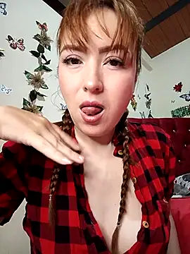 valery-lyma online show from November 2025 04:45:02 AM