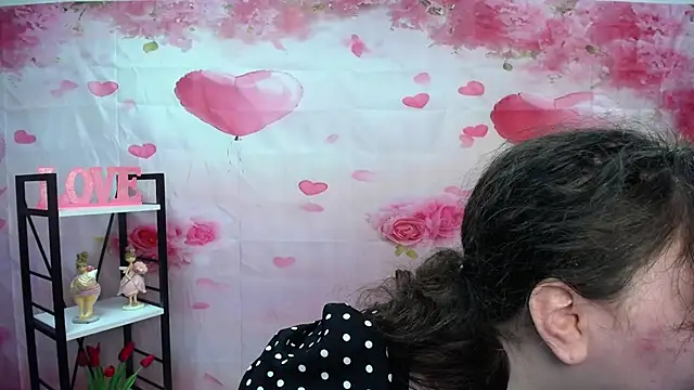 NeonilaLisova online show from February 2026 06:10:01 AM